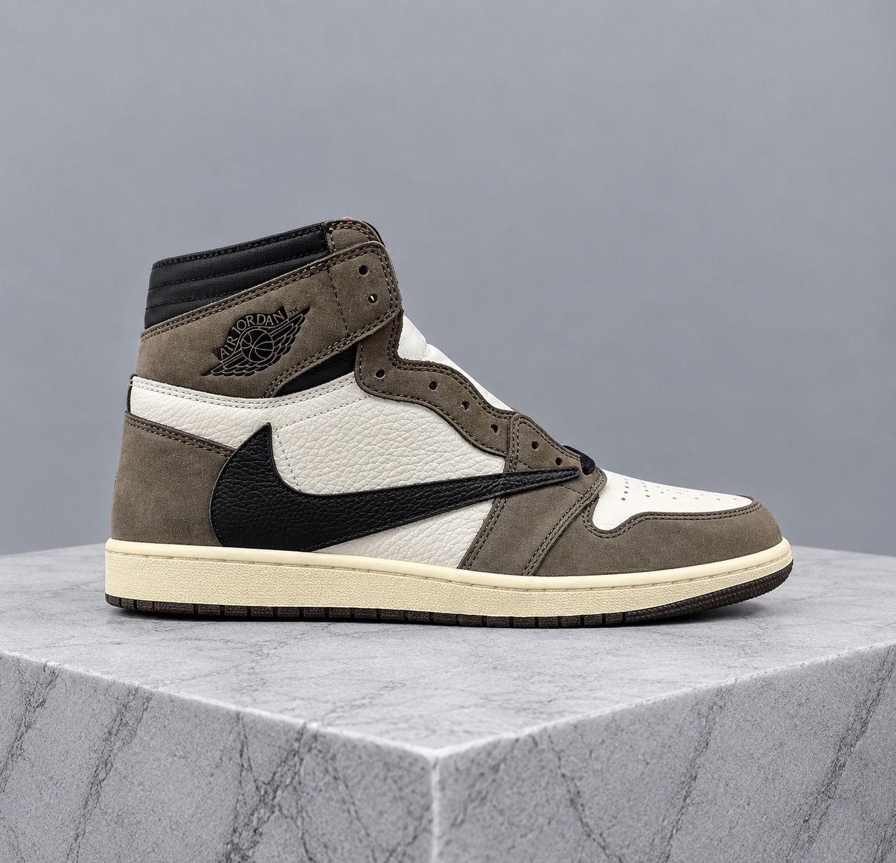Jordan Travis Scott × Air Jordan 1 High OG Reverse Mocha
