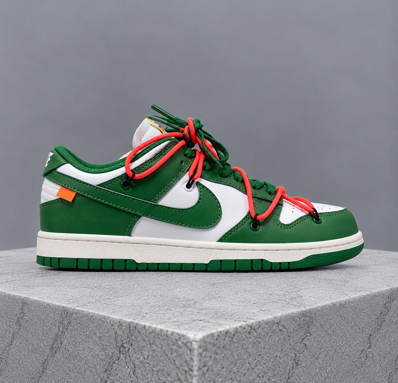 Nike Dunk Low × Off-White Pine Green
